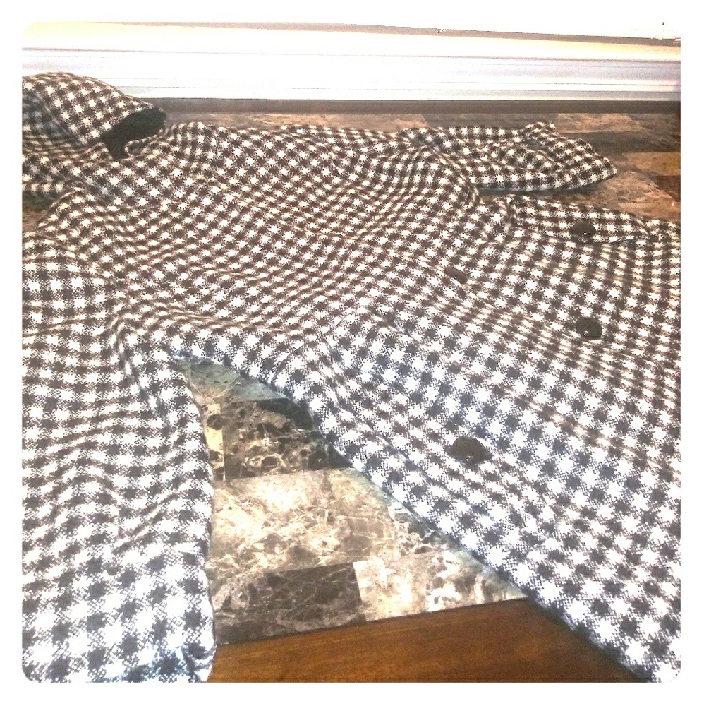 Tri beca monochrome coat